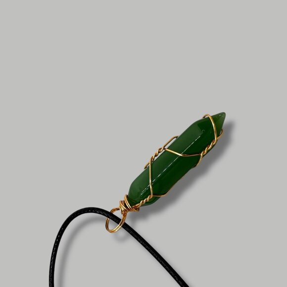 Green Aventurine Gemstone Point Necklace Golden Wire Wrap On Black Cord - Picture 4 of 8